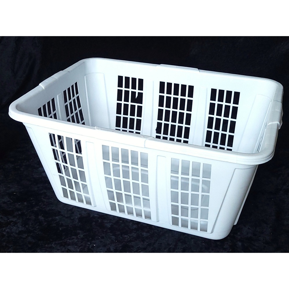 Vintage Rubbermaid White Plastic Laundry Basket Rectangular Ventilated‎ 2965